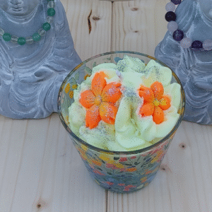 BOUGIE GOURMANDE _CRÊME GLACÉE_ PARFUM FLEUR DE TIARHÉ - VUE 1