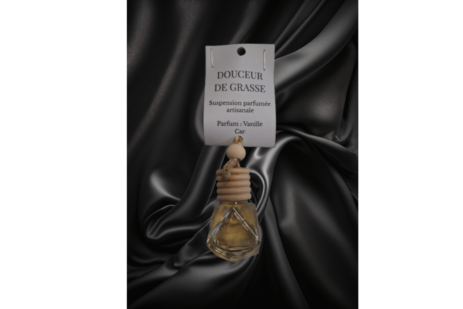 Suspension voiture parfumée en forme de diamant, flacon en verre et bouchon en bois, parfum vanille.