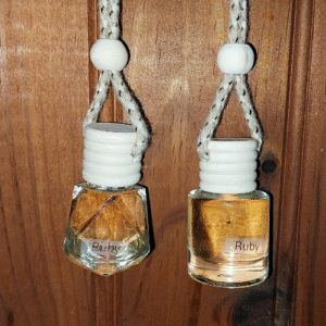 Suspension voiture parfum Ruby