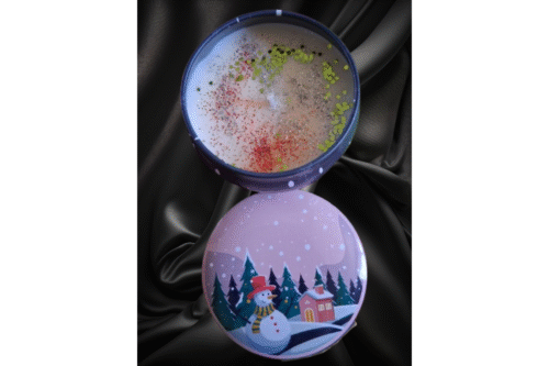 Intérieur de la boîte décorative avec paillettes – présentation festive