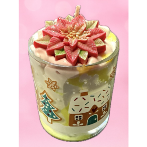 Bougie artisanale parfumée Crème Glacée Épices de Noël, coulée à la main dans un pot givré, ambiance chaleureuse et gourmande.